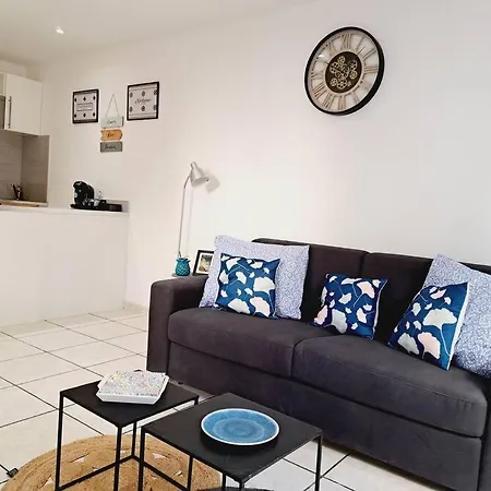 Grand Studio Rdc, Avec Parking Gratuit Sur Place Apartamento Narbona